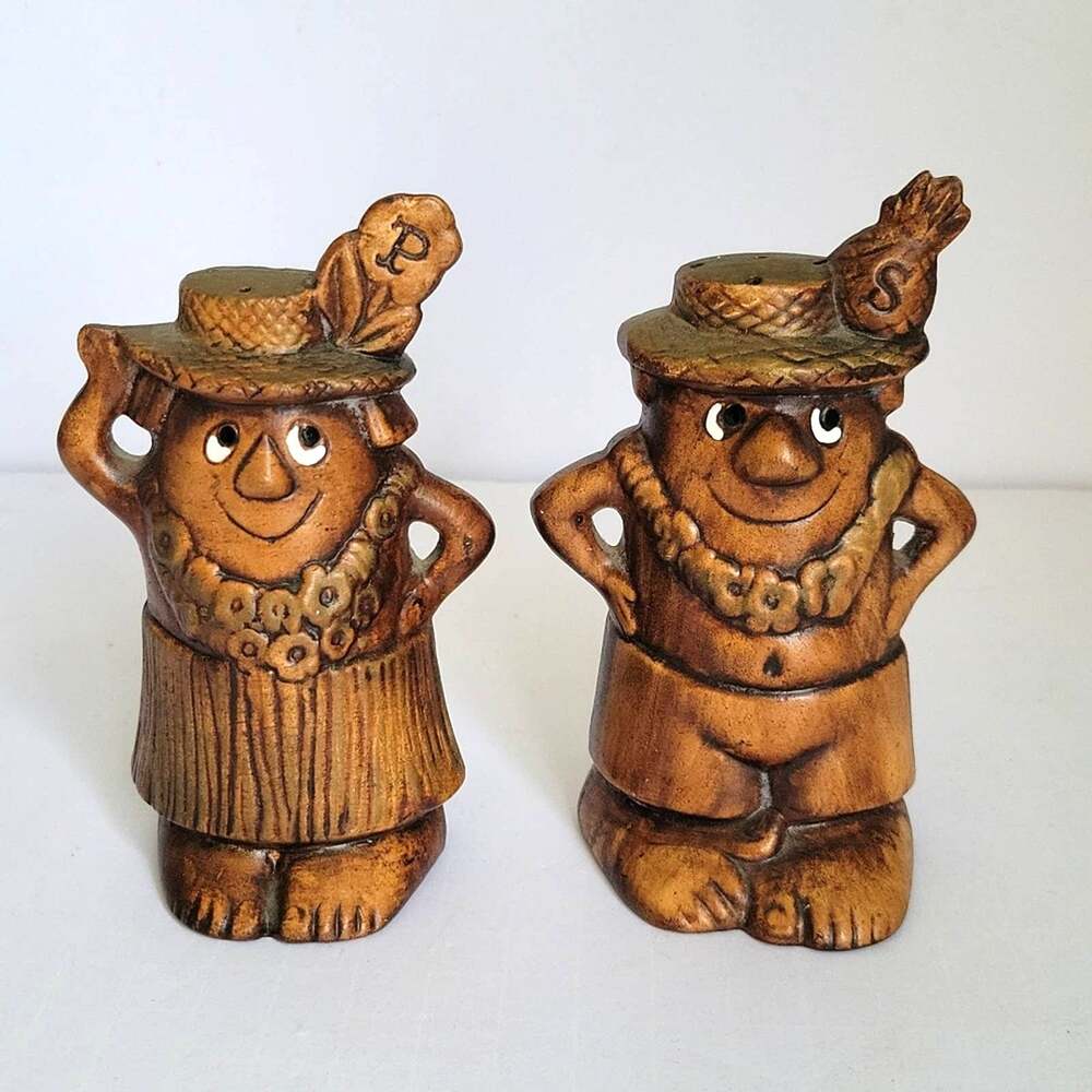 Vintage Treasure Craft Salt Pepper Shakers 60s Hawaiian Tourist Couple Ceramic